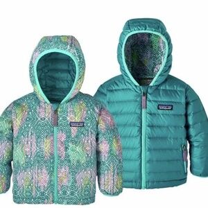 Patagonia Girls Reversible Down Sweater Hoody Jacket. 4T